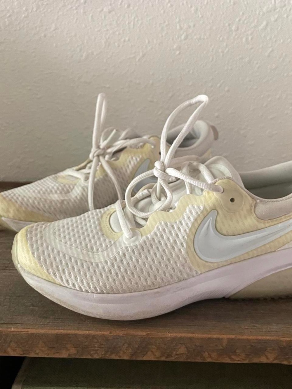 Nike White & Cream Women's or Kids’s Athletic Sneakers. Kids 6.5Y